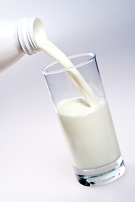 포토 JPG 해외이미지 전통 라이프스타일 웰빙 문화 음료 음식 파도 모션 유리 건강 사람없음 컵 약 식사 침묵 우유 추위 흰색 신선 오픈 액체 소 붓기 아침식사 상품 먹기 상쾌 유기농 흘림 보충 해외포토 식기 감정 바다 컬러 포유류 의학 재질 유제품 생활 소리 파일형식 이미지허브