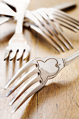 포토 JPG 해외이미지 식기 디자인 백그라운드 포크 패턴 텍스트 사람없음 빛 세트 반사 우주 금속 장비 골동품 흰색 기구 공구 그룹 우아함 닫기 은색 자르기 수집 배열 철 심볼 오브젝트 서비스 날카로움 윤곽 서빙 질서 설정 고립 철강 카피스페이스 해외포토 컬러 컨셉 무늬 모션 재질 공백 도구 예절 파일형식 이미지허브