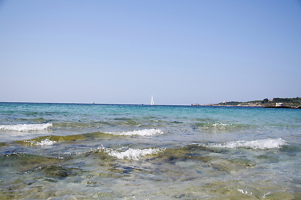 포토 JPG 해외이미지 유럽 모래 파도 바다 여행 자연 휴가 휴식 사람없음 초록색 물 파란색 모래사장 햇빛 태양 반사 수영 침묵 이탈리아 활발 꿈 만 투명 지중해 순수 질감 석호 완전 해외포토 자연요소 나라 컬러 컨셉 소리 수상스포츠 생태계 파일형식 이미지허브