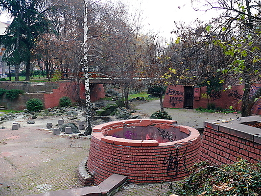 포토 JPG 해외이미지 나무 계절 공원 길 자연 새로움 사람없음 야외 초록색 불가리아 해외포토 식물 공공시설 컬러 컨셉 생태계 파일형식 남유럽 이미지허브