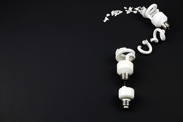 포토 JPG 해외이미지 모양 종이 조각 컨셉 전구 유리 나선형 건강 사람없음 빛 환경 금속 검은색 재활용 손상 에너지 물음표 흰색 램프 오염 은색 위험 질문 심볼 오브젝트 흔적 튜브 형광등 낭비 깨짐 처리 카피스페이스 해외포토 기호 컬러 무늬 재질 전등 조명 공백 친환경 파일형식 이미지허브