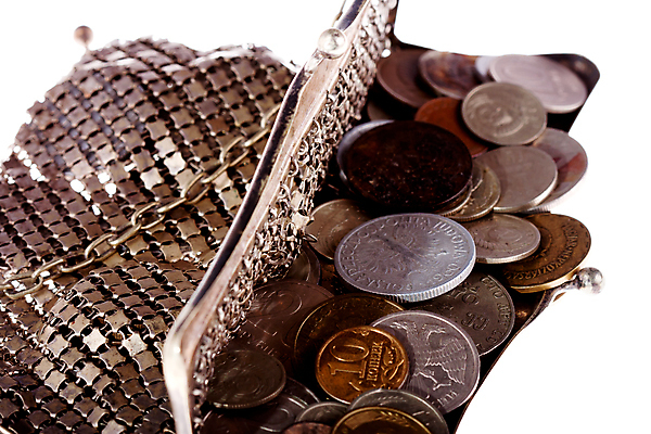 포토 JPG 해외이미지 1 백그라운드 돈 비즈니스 사람 사람없음 금융 경제 빛 쇼핑 쌓기 달러 동전 거래 저축 성장 흰색 지갑 변화 재산 황금 큼 가난 오브젝트 투자 결제 이익 파운드 소매 보물 회계 빈털터리 고립 세금 수입 파우치 해외포토 컬러 컨셉 가방 모션 크기 파일형식 이미지허브