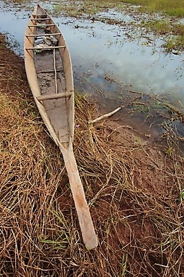 포토 JPG 해외이미지 낚시 사람없음 목재 물 강 보트 큼 진흙 니제르 수평선 해외포토 자연요소 나무 배_교통 재료 레저 크기 파일형식 이미지허브