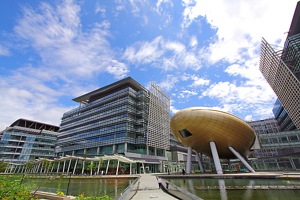 포토 JPG 해외이미지 디자인 산업 아시아 과학 여행 컨셉 비즈니스 건축양식 창문 자연 유리 하늘 지붕 미래 주택 사람없음 건물 초록색 파란색 빛 사무실 햇빛 태양 반사 환경 탑 금속 중국 힘 장비 에너지 흰색 도시 판넬 센터 역 시스템 개발 철강 해외포토 자연요소 건축물 건축 나라 컬러 교통시설 재질 생태계 파일형식 이미지허브