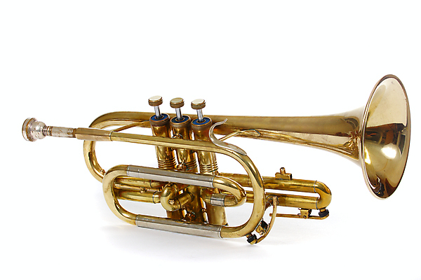 포토 JPG 해외이미지 음악 백그라운드 놀이 바람 뿔 사람없음 빛 소리 음악가 종 흰색 기구 황금 폭발 신호 공포 오디오 트럼펫 시끄러움 경보 고립 놋쇠 마우스피스 뮤지컬 옛날 타격 해외포토 자연요소 직업 컬러 모션 날씨 문화예술 전자제품 금관악기 파일형식 이미지허브