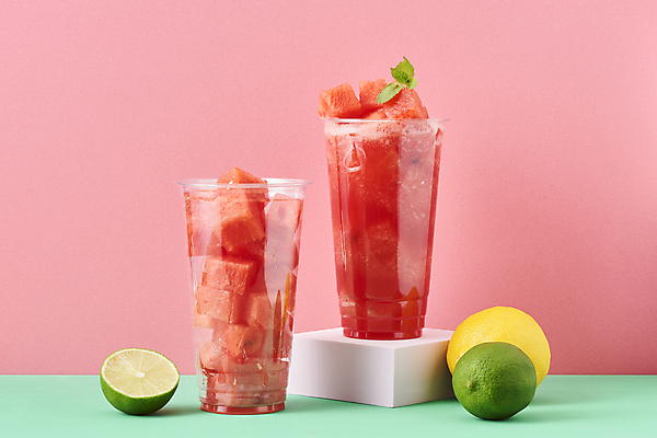 포토 JPG 스튜디오촬영 여름음식 수박 실내 사람없음 여름 카페 레몬 메뉴 담기 라임 단상 냉음료 수박조각 수박주스 플라스틱컵 분홍색배경 제철과일 국내포토 계절 음료 음식 분홍색 조각 백그라운드 과일 모션 내부 컵 상점 과일주스 플라스틱 제철 파일형식 여름_계절