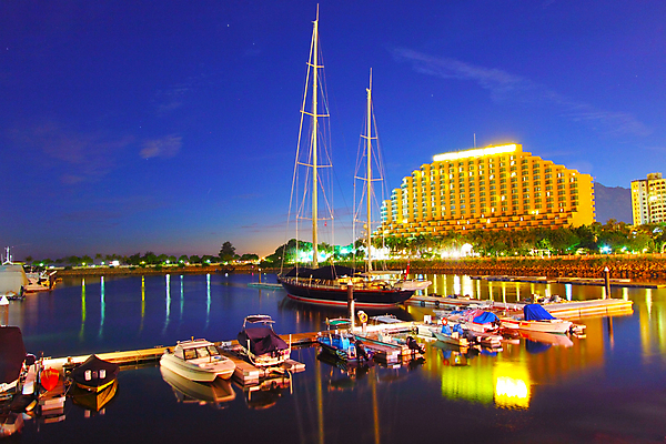 포토 JPG 해외이미지 호수 밧줄 바다 분홍색 여행 요트 오렌지 교통시설 자연 하늘 낚시 바람 휴가 항해 사람없음 빨간색 물 파란색 빛 컬러풀 태양 반사 노란색 일출 항구 황혼 일몰 도시 만 보트 고급 야간 저녁 캘리포니아 포트 홍콩 돛대 해외포토 자연요소 줄 컬러 교통 컨셉 배_교통 과일 레저 날씨 노을 미국 중국 시설 생태계 파일형식 이미지허브