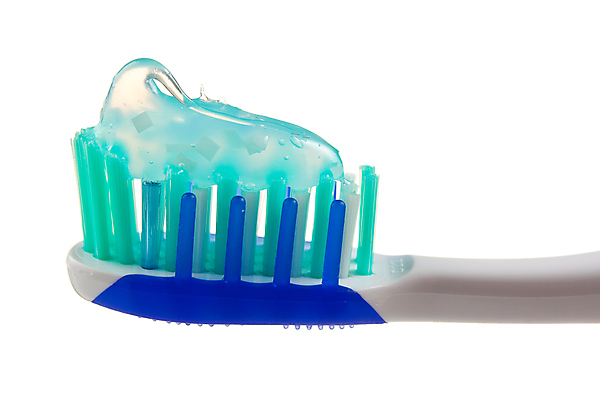 포토 JPG 해외이미지 백그라운드 건강 사람없음 청결 흰색 공구 치아 칫솔 치약 고립 위생관리 해외포토 컬러 관리 위생용품 도구 소화기관 위생 파일형식 이미지허브