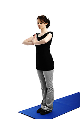 포토 JPG 해외이미지 백인 라이프스타일 여자 스포츠 포즈 신체 요가 갈색머리 실내 건강 손바닥 한명 미소 사람 성인 파란색 청춘 운동 숫자 검은색 활발 기차 매트 흰색 긴급 날씬함 연습 체육관 체조 에어로빅 돌봄 필라테스 해외포토 서양인 문자 1 헤어스타일 손 웰빙 육상교통 컬러 컨셉 모션 대중교통 표정 내부 생활 춤 몸매 파일형식 이미지허브