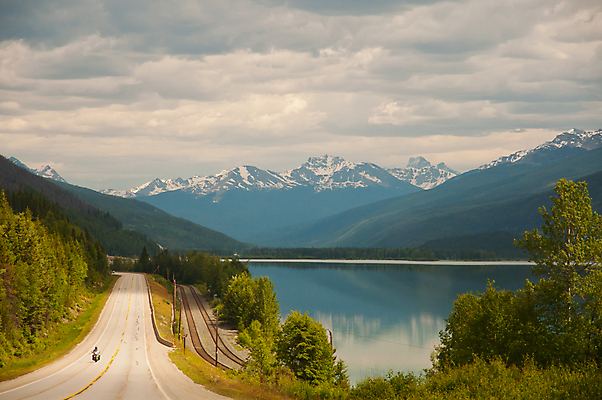 포토 JPG 해외이미지 주간 도로 호수 하늘 사람없음 야외 강 해외포토 자연요소 길 교통시설 파일형식 이미지허브