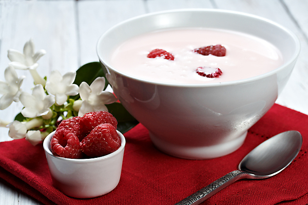 포토 JPG 해외이미지 열매 꽃 음식 다이어트 과일 자연 탁자 딸기 건강 사람없음 컵 빨간색 초록색 정원 숟가락 흰색 신선 달콤 아침식사 설탕 크림 냅킨 블루베리 산딸기 요거트 진짜 맛있는 해외포토 식물 식기 컬러 가구 유제품 수저 식사 맛 생태계 파일형식 이미지허브