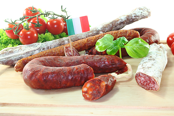 포토 JPG 해외이미지 배너 조각 토마토 양파 건조 마늘 육류 사람없음 식사 다정 이탈리아 깃발 소시지 시장 상추 바질 훈제 살라미 맛있는 해외포토 유럽 음식 컨셉 채소 식재료 가공식품 파일형식 이미지허브