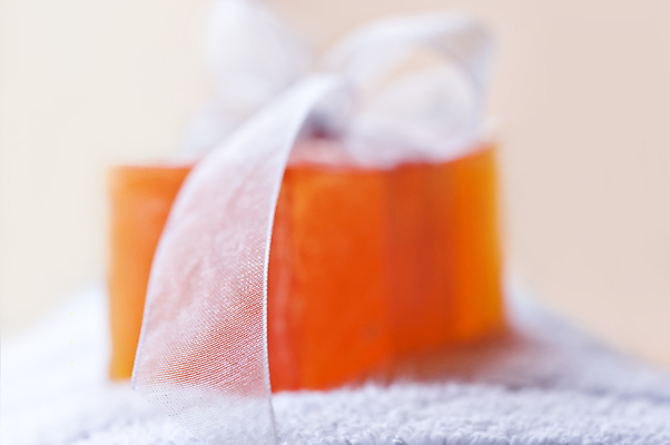 포토 JPG 해외이미지 라이프스타일 웰빙 선 백그라운드 자연 휴식 수영장 건강 사람없음 치료 초록색 빛 수건 뷰티 평화 상점 스파 화목 목욕 화장품 욕실 신선 면 고급 상품 허브 명상 피부관리 상쾌 유기농 향기 아로마 비누 아로마테라피 테라피 내추럴 돌봄 위생관리 핸드메이드 해외포토 식물 감정 컬러 컨셉 의학 모션 관리 생활 위생용품 청결 생태계 냄새 파일형식 이미지허브