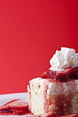 포토 JPG 해외이미지 열매 음식 과일 딸기 디저트 사람없음 빨간색 노란색 케이크 신선 달콤 맛 굽기 크림 시럽 파운드 스펀지 해외포토 식물 컬러 컨셉 돈 구이 파일형식 이미지허브