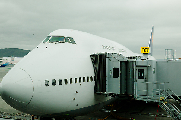 포토 JPG 해외이미지 여행 교통시설 휴가 비행기 사람없음 여행객 정보 기다림 시간표 공항 도착 항공 출발 보안 대문 제트기 통과 지연 대패 터미널 해외포토 교통 컨셉 항공교통 모션 대중교통 안전 사람 문 계획 시설 파일형식 이미지허브