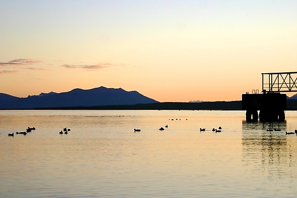 포토 JPG 해외이미지 바다 하늘 산 사람없음 빨간색 물 파란색 햇빛 태양 반사 일출 포트 칠레 절정 수평선 해외포토 자연요소 컬러 노을 남아메리카 파일형식 이미지허브