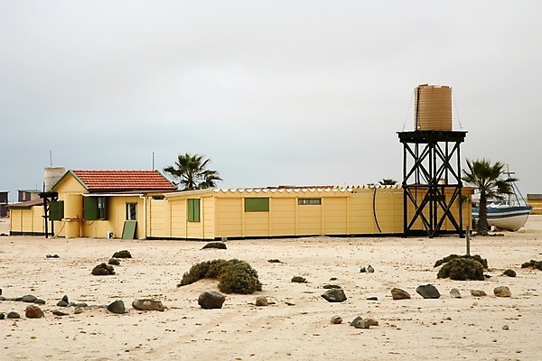 포토 JPG 해외이미지 디자인 분홍색 컨셉 건축양식 상상 설계 주택 뿔 사람없음 빨간색 파란색 컬러풀 문 마을 놀람 자유 표현 만 규칙 타운 유리주전자 나미비아 무료 스타일 해외포토 건축 감정 컬러 유리 주전자 표정 건물 도시 남아프리카 파일형식 이미지허브