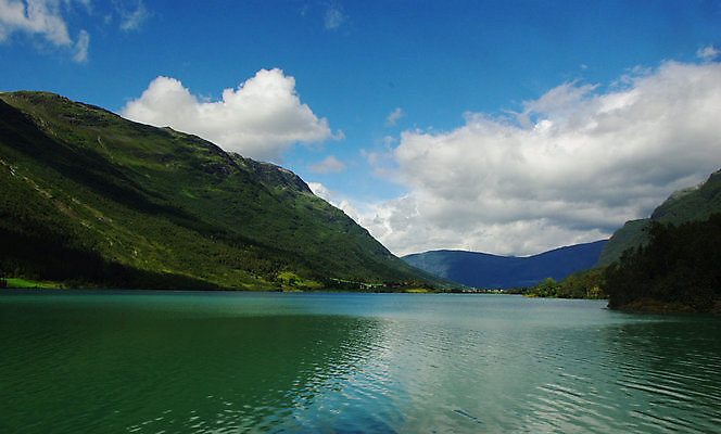 포토 JPG 해외이미지 나무 전통 라이프스타일 유럽 도로 여행 건축양식 창문 휴가 산 주택 노르웨이 풍경 사람없음 건물 목재 파란색 강 뷰티 여행객 침묵 낭만 바위 스칸디나비아 옛날 절정 해외포토 식물 건축물 건축 나라 길 컬러 컨셉 재료 교통시설 사람 생활 소리 돌_바위 파일형식 이미지허브