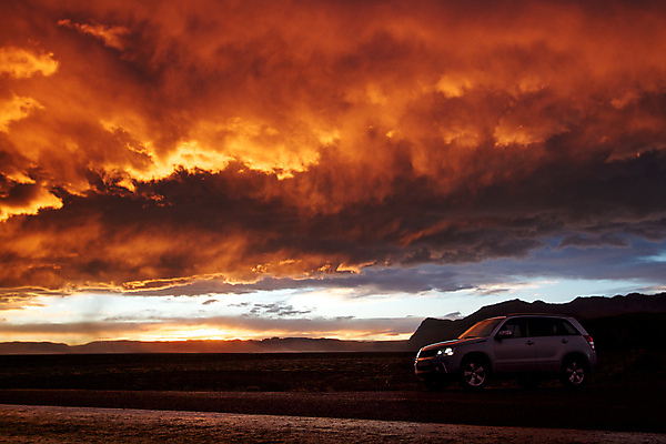 포토 JPG 해외이미지 실루엣 도로 여행 오렌지 교통시설 자동차 자연 하늘 날씨 휴가 산 아이슬란드 사람없음 야외 햇빛 태양 평화 일출 힘 황혼 일몰 황금 저녁 지역 천국 오프로드 수평선 해외포토 자연요소 유럽 길 육상교통 교통 컨셉 과일 촬영기법 노을 야간 시설 생태계 파일형식 이미지허브
