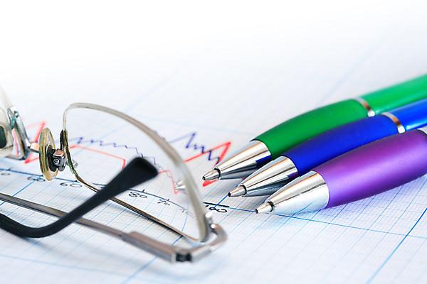 포토 JPG 해외이미지 안경 이동 비즈니스 설계 사람없음 사무실 펜 기록 진화 계획 스케치 흔적 그림 레이아웃 이익 진행 개발 전진 해외포토 잡화 컨셉 미술 필기구 소방 파일형식 이미지허브