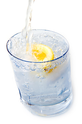 포토 JPG 해외이미지 음료 겨울 과일 자연 유리 건강 사람없음 물 노란색 냉동 얼음 거품 젖음 추위 흰색 신선 투명 액체 붓기 시원함 레몬 순수 큐브 상쾌 내추럴 고립 해외포토 자연요소 계절 감정 컬러 컨셉 모션 재질 생태계 파일형식 이미지허브