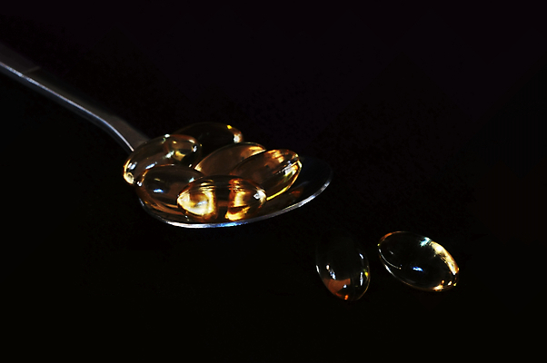 포토 JPG 해외이미지 라이프스타일 백그라운드 다이어트 건강 병원 어류 사람없음 치료 알약 약 노란색 검은색 고통 흰색 투명 황금 닫기 보호 약초 기름 상품 약국 예방 간 처방 안심 비타민 테라피 조제 보충 돌봄 신맛 치료제 해외포토 감정 음식 컬러 컨셉 의학 모션 육류 생활 뷰티 수중동물 장기_의학 풀_식물 맛 만들기 영양소 파일형식 이미지허브