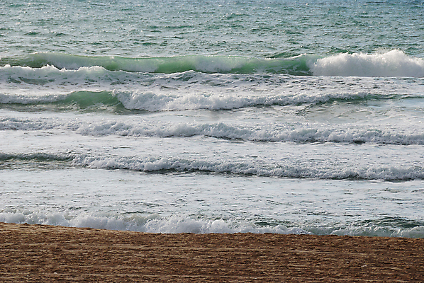 포토 JPG 해외이미지 모래 파도 바다 하늘색 자연 바람 그림자 풍경 해변 사람없음 야외 물 파란색 햇빛 뷰티 거품 젖음 흰색 물가 서핑 떨어짐 웨이브 많음 수평선 해외포토 자연요소 컬러 컨셉 날씨 태양 수상스포츠 생태계 파일형식 이미지허브