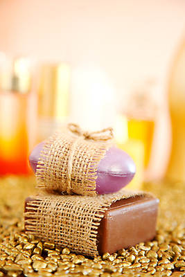 포토 JPG 해외이미지 백그라운드 휴식 건강 사람없음 위생용품 뷰티 노란색 화장품 신선 황금 고급 빨래 삼베 향기 캔버스 비누 아로마테라피 돌봄 위생관리 핸드메이드 해외포토 컬러 생활용품 컨셉 가사 모션 관리 냄새 테라피 파일형식 천_직물 이미지허브