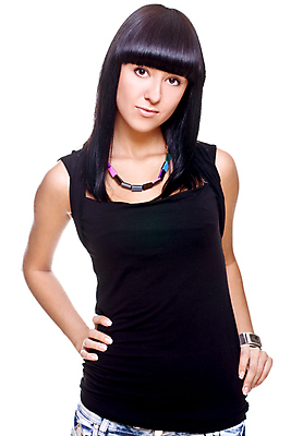 포토 JPG 해외이미지 백인 모델 1 헤어스타일 손 응시 옷 여자 행복 얼굴 포즈 티셔츠 장난 목걸이 갈색머리 사랑 한명 미소 웃음 사람 성인 10대 뷰티 유행 검은색 흰색 청바지 화려 우아함 가슴 손목시계 고립 해외포토 서양인 시선 감정 시계 컬러 컨셉 셔츠 장신구 바지 청소년 표정 신체부위 파일형식 이미지허브