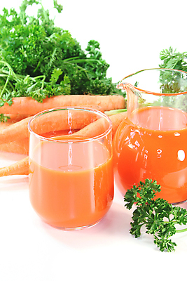 포토 JPG 해외이미지 유리병 잔 실내 사람없음 당근 과일주스 흰배경 건강식 당근주스 디톡스 해외포토 식기 음식 백그라운드 과일 병_용기 뿌리채소 건강 내부 주스 흰색 야채주스 파일형식 이미지허브