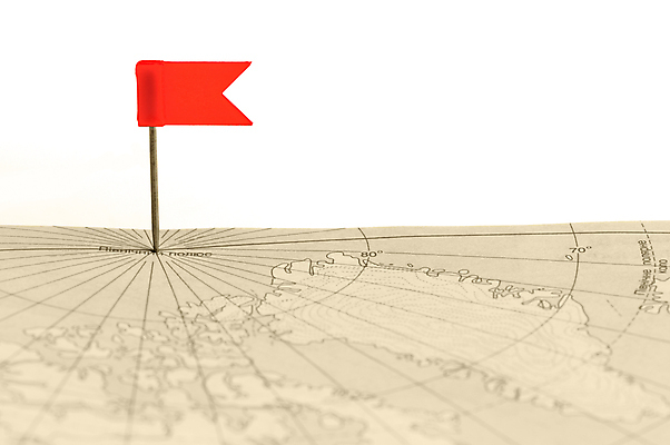 포토 JPG 해외이미지 지도 실내 사람없음 한개 깃발 압정 흰배경 위치 해외포토 1 백그라운드 내부 사무용품 흰색 파일형식 이미지허브