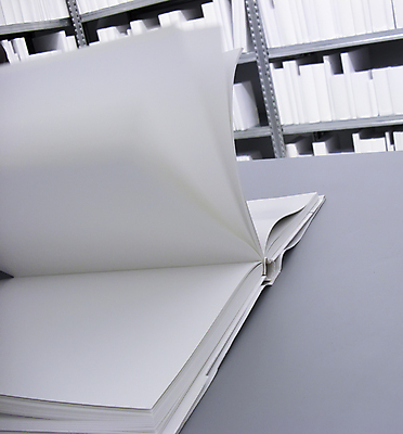 포토 JPG 해외이미지 교육 종이 과학 백그라운드 컨셉 학교 모션 탁자 추상 실내 사람없음 책 학습 스터디 독서 공백 덮개 흰색 오픈 플랫 닫기 도서관 편지 읽기 문서 페이지 블러 카피스페이스 해외포토 컬러 가구 무늬 내부 뚜껑 파일형식 이미지허브