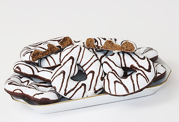 포토 JPG 해외이미지 접시 음식 디저트 사람없음 쿠키 케이크 달콤 아침식사 가루 설탕 굽기 먹기 칼로리 바닐라 해외포토 식기 모션 식사 맛 구이 파일형식 이미지허브