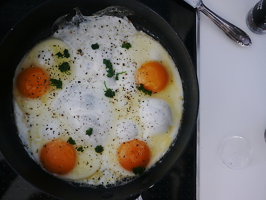 포토 JPG 해외이미지 전통 라이프스타일 얼굴 음료 음식 백그라운드 곡선 다이어트 아침 건강 요리 사람 사람없음 노란색 주방 계란 요리사 검은색 식사 치킨 튀김 흰색 신선 뜨거움 원형 아침식사 먹기 배고픔 준비 상쾌 상업 베이컨 노른자 고립 단백질 해외포토 주간 도형 직업 감정 선 컬러 모션 돼지고기 생활 신체부위 알 닭고기요리 영양소 파일형식 이미지허브