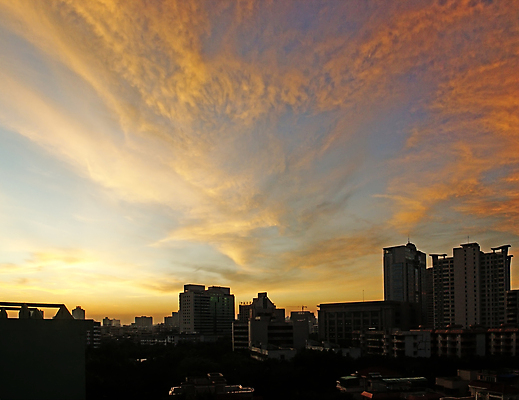 포토 JPG 해외이미지 구름 실루엣 건축양식 하늘 풍경 사람없음 중국 새벽 도시 해외포토 자연요소 건축 아시아 촬영기법 파일형식 이미지허브