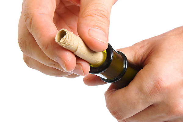 포토 JPG 해외이미지 손 백그라운드 사람없음 쪽지 흰색 메시지 두루마리 편지 sos 고립 해외포토 컬러 신체부위 구조요청 파일형식 이미지허브