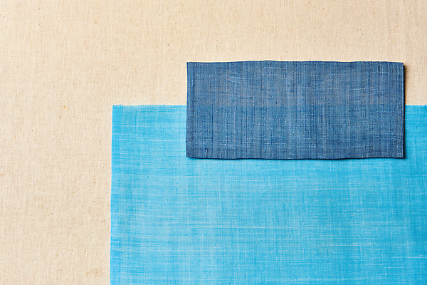 포토 JPG 스튜디오촬영 한국전통 백그라운드 실내 사람없음 파란색 하이앵글 직물 천 배열 모시 질감 겹침 원단샘플 베이지색배경 국내포토 전통 뷰포인트 컬러 한국 내부 베이지색 파일형식