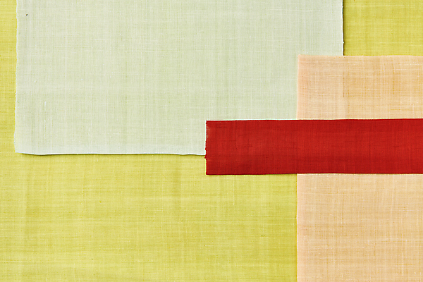 포토 JPG 스튜디오촬영 한국전통 백그라운드 실내 사람없음 빨간색 하이앵글 주황색 직물 천 배열 모시 질감 겹침 원단샘플 초록배경 국내포토 전통 뷰포인트 컬러 한국 내부 초록색 파일형식