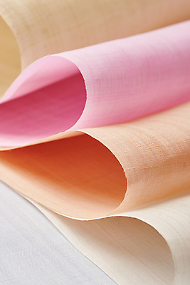 포토 JPG 스튜디오촬영 한국전통 분홍색 백그라운드 실내 근접촬영 사람없음 주황색 직물 천 모시 질감 겹침 원단샘플 접기 국내포토 전통 뷰포인트 컬러 모션 한국 내부 파일형식