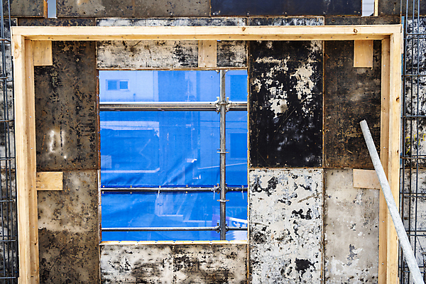 포토 JPG 주간 창문 공사 사람없음 야외 건설현장 파이프 건축자재 철근 공사중 건설자재 공사판 재개발 재건축 주택공사현장 합판 국내포토 자연요소 건축 건설업 파일형식