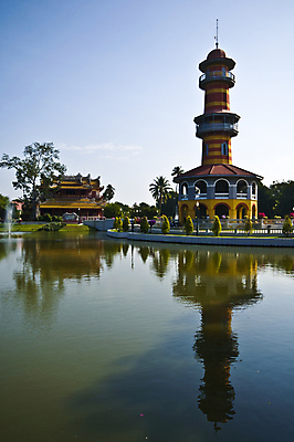 포토 JPG 해외이미지 전통 공원 아시아 문화 호수 건축양식 태국 하늘 주택 풍경 사람없음 야외 건물 장식 빨간색 물 여름 컬러풀 반사 여행객 평화 탑 궁전 사찰 역사 옛날 해외포토 자연요소 건축물 계절 공공시설 건축 나라 컬러 컨셉 고건축 종교건축 사람 파일형식 이미지허브