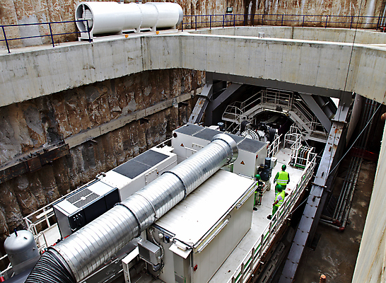 포토 JPG 해외이미지 산업 노동자 새로움 사람없음 기계 장비 터널 전철 발굴 지하 무거움 땅파기 송곳 해외포토 직업 길 육상교통 컨셉 대중교통 무게 파일형식 이미지허브