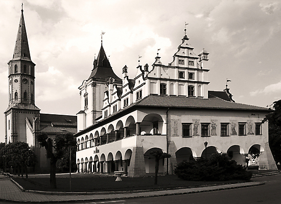 포토 JPG 해외이미지 유럽 건축양식 사람없음 교회 역사 타운 슬로바키아 옛날 해외포토 건축 나라 종교건축 건물 도시 파일형식 이미지허브