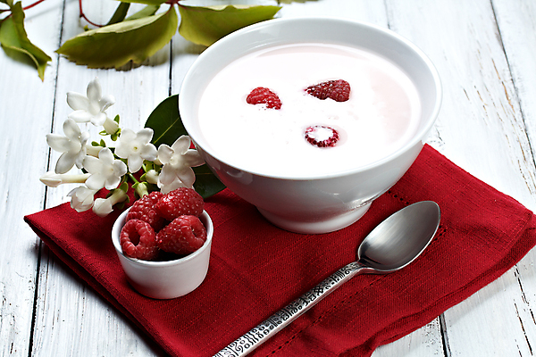 포토 JPG 해외이미지 열매 꽃 음식 다이어트 과일 자연 탁자 딸기 건강 사람없음 컵 빨간색 초록색 정원 숟가락 흰색 신선 달콤 아침식사 설탕 크림 냅킨 블루베리 산딸기 요거트 진짜 맛있는 해외포토 식물 식기 컬러 가구 유제품 수저 식사 맛 생태계 파일형식 이미지허브