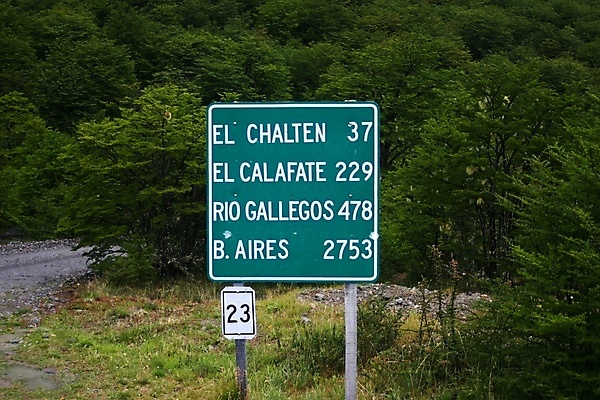 포토 JPG 해외이미지 나무 식물 도로 여행 자연 거리 국립공원 사람없음 야외 초록색 물 환경 미국 농촌 황무지 숲 편지 방향 오브젝트 사인 도로표지판 칠레 남쪽 아르헨티나 옛날 카피스페이스 해외포토 자연요소 공원 길 컬러 북아메리카 교통시설 공백 시골 표지판 남아메리카 생태계 파일형식 이미지허브