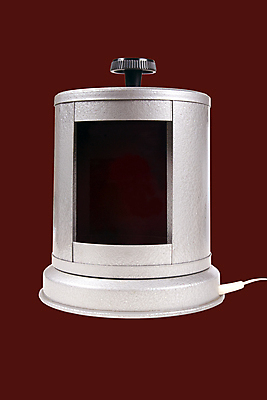 포토 JPG 해외이미지 직업 손 응시 종이 선 유리 미술 사람없음 빨간색 빛 어둠 목욕 방 인쇄 사진사 싱글 복고 아날로그 고립 방법 옛날 핸드메이드 해외포토 시선 컬러 재질 문화예술 신체부위 청결 작가 파일형식 이미지허브