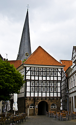 포토 JPG 해외이미지 전통 유럽 건축양식 프레임 독일 사람없음 건물 중세 역사 타운 수목 옛날 해외포토 건축물 건축 나라 도시 파일형식 이미지허브