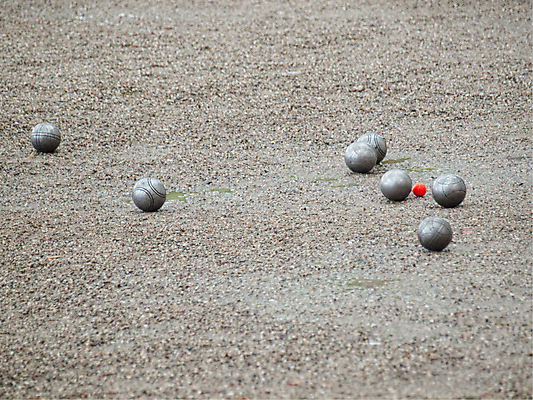 포토 JPG 해외이미지 유럽 스포츠 공 놀이 사람없음 야외 금속 프랑스 게임 그룹 은색 프랑스어 땅바닥 해외포토 문자 나라 컬러 재질 바닥 파일형식 이미지허브