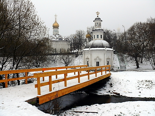포토 JPG 해외이미지 기독교 종교 여행 십자가 겨울 건축양식 사람없음 건물 목재 강 성당 교회 탑 사찰 센터 역사 성자 러시아 돔 신성 방문 첨탑 수도원 랜드마크 해외포토 나무 건축물 계절 건축 유럽 재료 종교건축 파일형식 이미지허브
