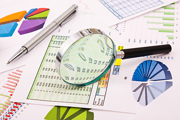 포토 JPG 해외이미지 직업 산업 탁자 그래프 사람없음 사무실 펜 공연 도구 기록 고리 계산 카운트 해외포토 가구 비즈니스 이벤트 필기구 파일형식 이미지허브